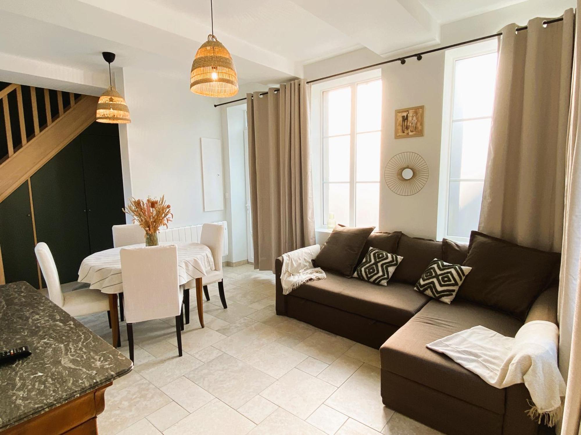 Maison 2 Chambres Avec Parking Et Jardin Noyon Exterior photo